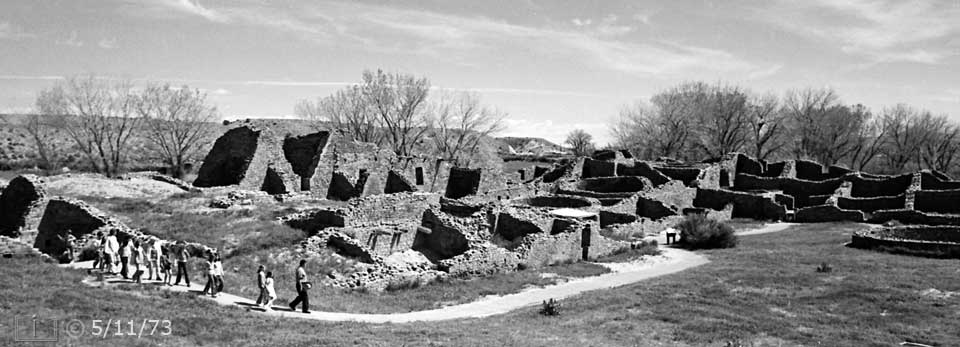 B/W photo: Class of schoolchildern arrive on tour - Embedded text: 5/11/73