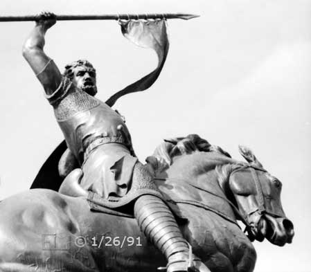 B/W photo: Close-up view of 'EL CID' statue - Embedded text: 1/26/91