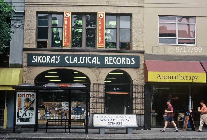 Color photo: Pedestrians: a Vancouver street scene - Embedded text: 9/17/99